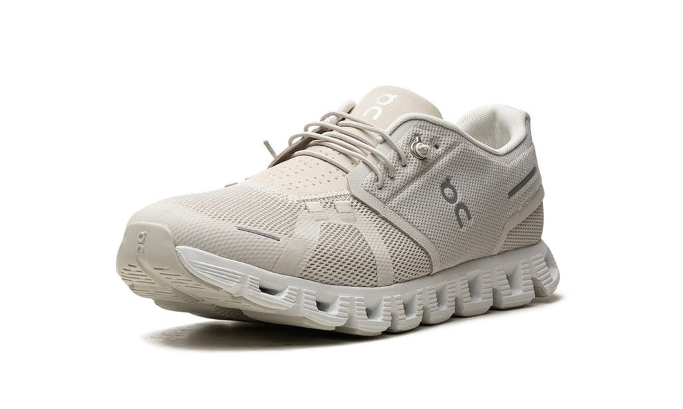 ON Running Cloud 5 â€“ Pearl/White